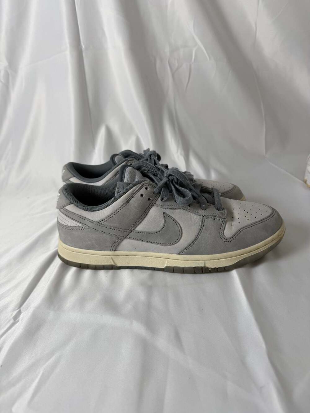 Nike Dunk Low 'Cool Grey / Football Grey Sneakers (FV1167-001)